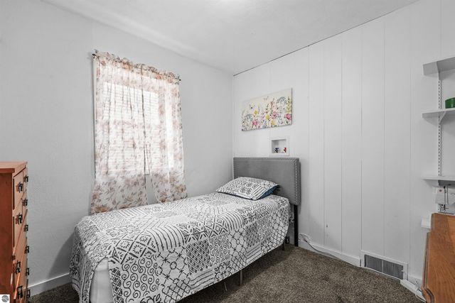 125 Mosser Street, Cadillac, MI 49601