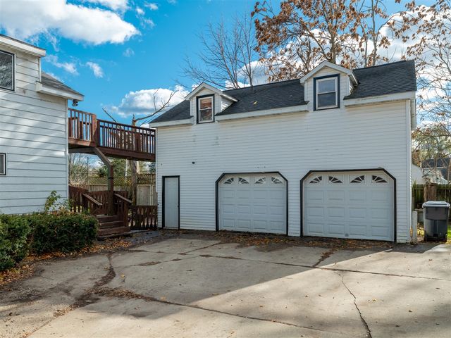 8876 E D Avenue, Richland, MI 49083