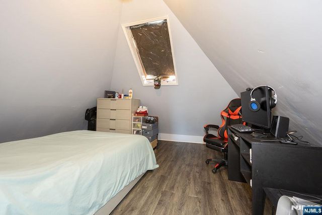 81 Chestnut Street 2nd floor, Rutherford, NJ 07070