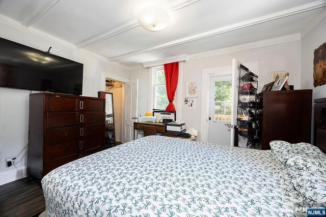 81 Chestnut Street 2nd floor, Rutherford, NJ 07070
