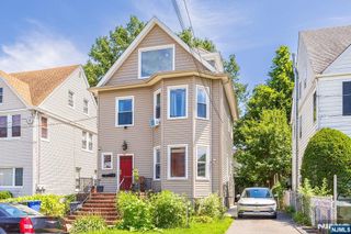 81 Chestnut Street 2nd floor, Rutherford, NJ 07070