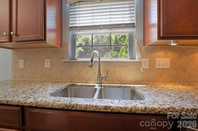 9718 Loughlin Lane, Charlotte, NC 28273