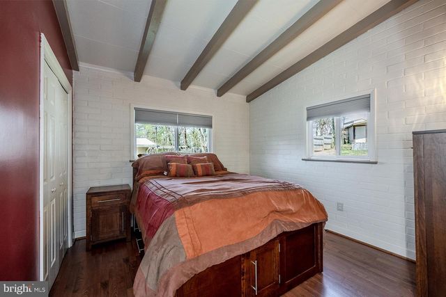 2904 FARMINGTON DR, Alexandria, VA 22303