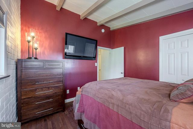 2904 FARMINGTON DR, Alexandria, VA 22303