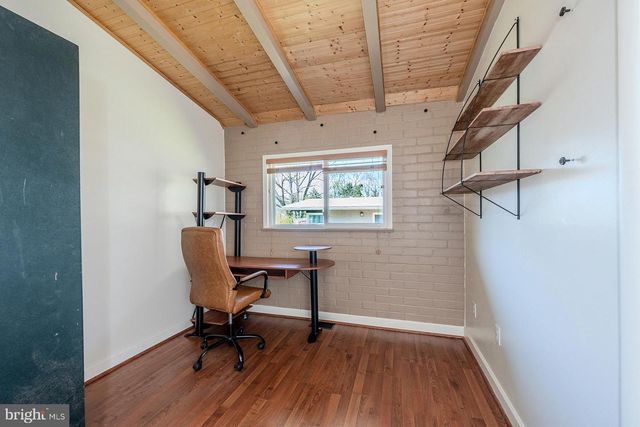 2904 FARMINGTON DR, Alexandria, VA 22303