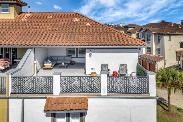 6 W Oaks Drive, Houston, TX 77058