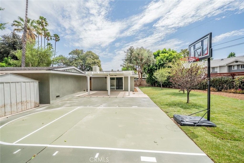 Image 29 of property listing at 5680 Ensenada Way, Riverside, CA 92504