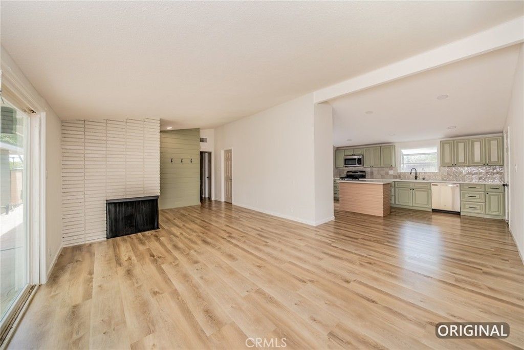 Image 4 of property listing at 5680 Ensenada Way, Riverside, CA 92504