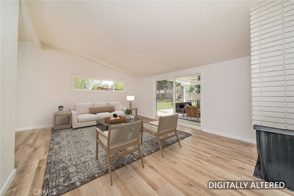 Image 5 of property listing at 5680 Ensenada Way, Riverside, CA 92504