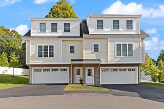 253 Nahatan 11, Norwood, MA 02062