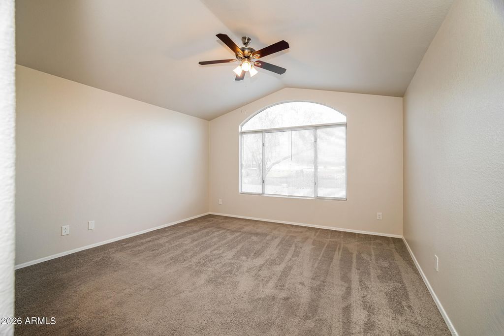Image 14 of property listing at 22611 N 71ST Drive, Glendale, AZ 85310