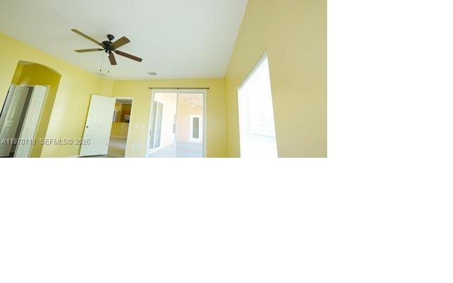 8720 97th Ave None, Vero Beach, FL 32967