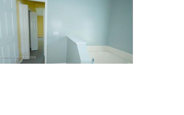 8720 97th Ave None, Vero Beach, FL 32967