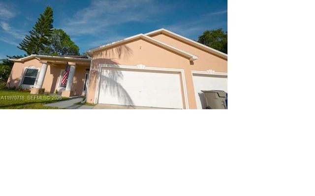 8720 97th Ave None, Vero Beach, FL 32967