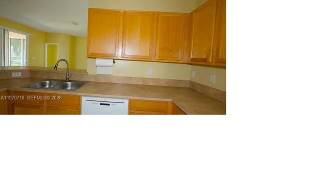 8720 97th Ave None, Vero Beach, FL 32967