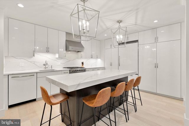 2122 N ST NW #1, Washington, DC 20037