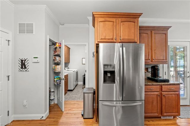 192 Loganberry Court, Clemmons, NC 27012