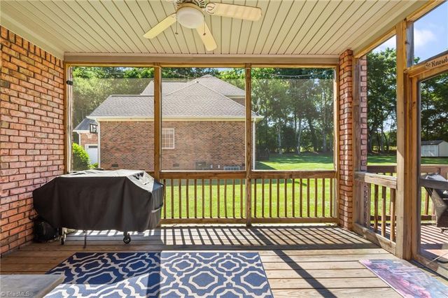 192 Loganberry Court, Clemmons, NC 27012