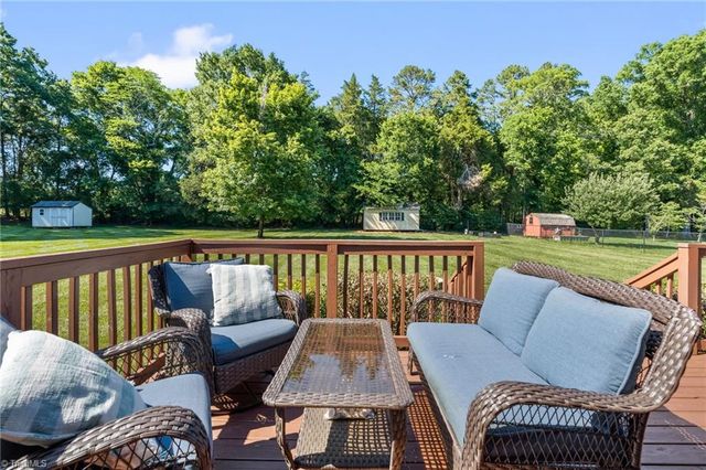 192 Loganberry Court, Clemmons, NC 27012