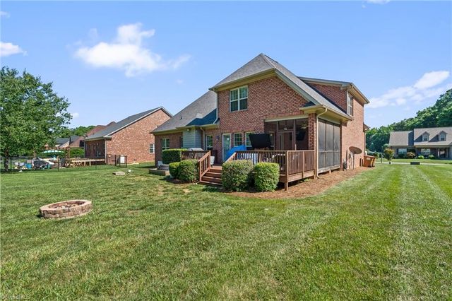 192 Loganberry Court, Clemmons, NC 27012