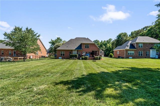192 Loganberry Court, Clemmons, NC 27012
