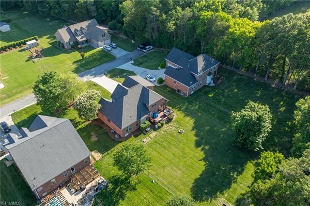 192 Loganberry Court, Clemmons, NC 27012