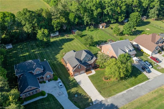 192 Loganberry Court, Clemmons, NC 27012
