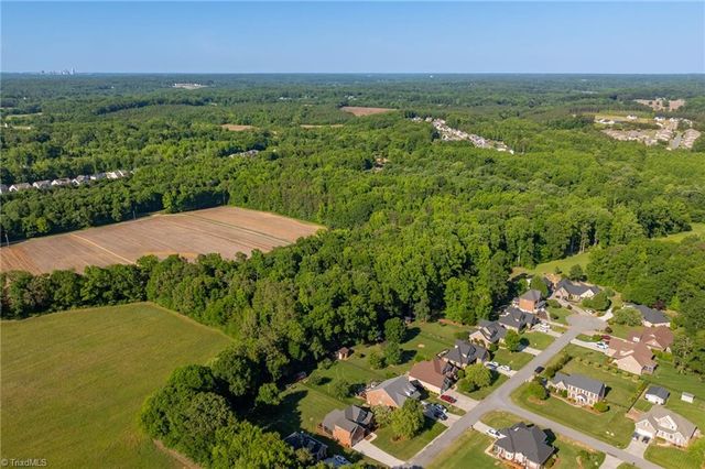 192 Loganberry Court, Clemmons, NC 27012