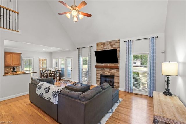 192 Loganberry Court, Clemmons, NC 27012