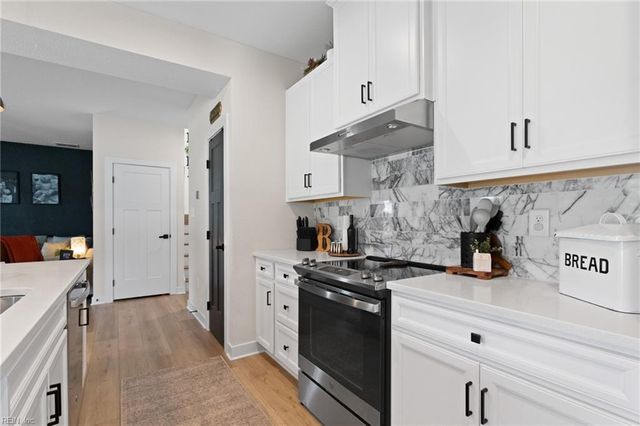 313 Miriam DR E, Moyock, NC 27958