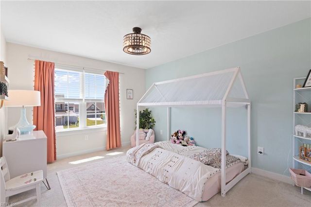 313 Miriam DR E, Moyock, NC 27958