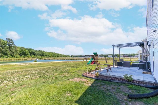 313 Miriam DR E, Moyock, NC 27958