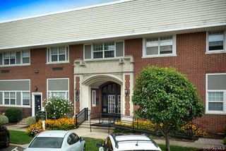 425 Newbridge Road 04, East Meadow, NY 11554