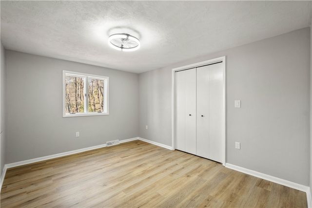 2635 Woodmont Ln, Franklin Park, PA 15090