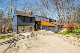 2635 Woodmont Ln, Franklin Park, PA 15090