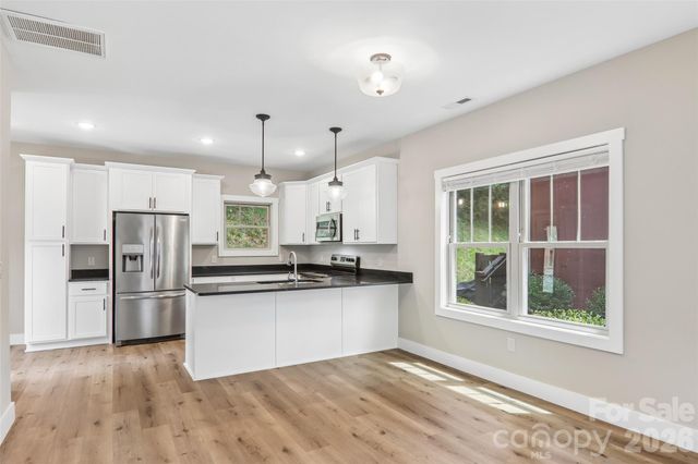 76 Wheeler Road, Weaverville, NC 28787