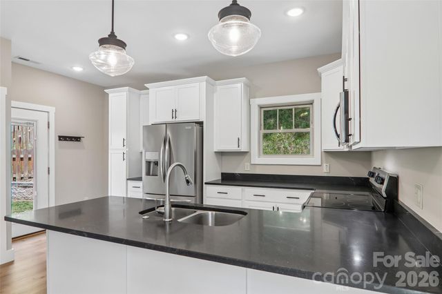 76 Wheeler Road, Weaverville, NC 28787