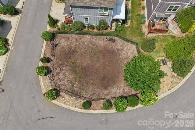 76 Wheeler Road, Weaverville, NC 28787
