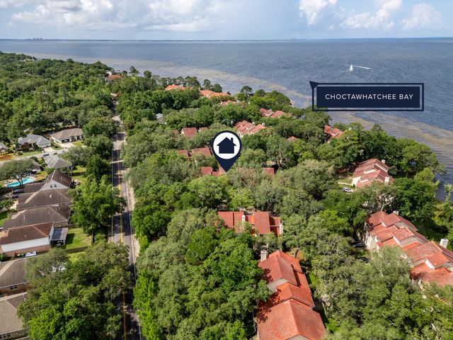 95 Marina Cove Drive, Niceville, FL 32578