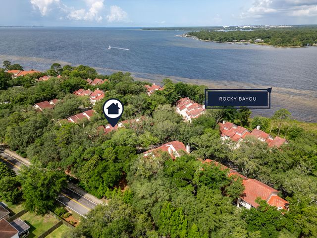 95 Marina Cove Drive, Niceville, FL 32578