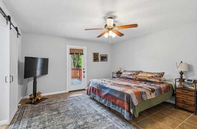 607 Brook Hollow Drive, Conroe, TX 77385
