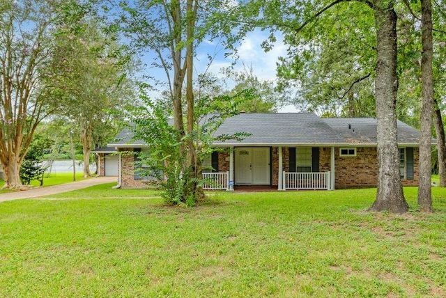 607 Brook Hollow Drive, Conroe, TX 77385