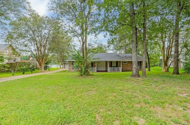 607 Brook Hollow Drive, Conroe, TX 77385