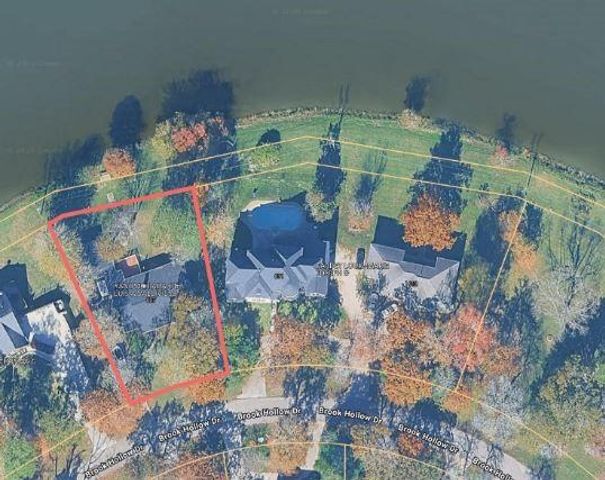 607 Brook Hollow Drive, Conroe, TX 77385