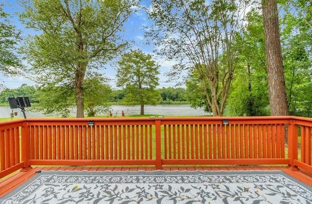 607 Brook Hollow Drive, Conroe, TX 77385