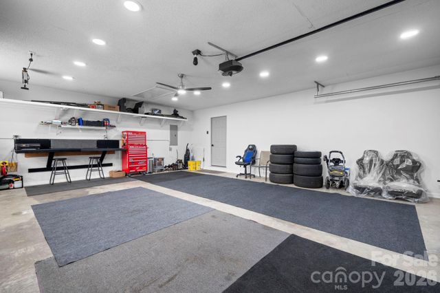 95 Chesterfield Drive, Taylorsville, NC 28681