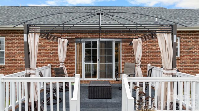 95 Chesterfield Drive, Taylorsville, NC 28681