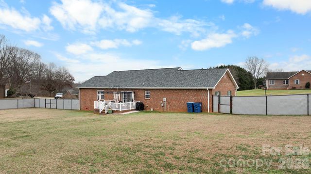 95 Chesterfield Drive, Taylorsville, NC 28681