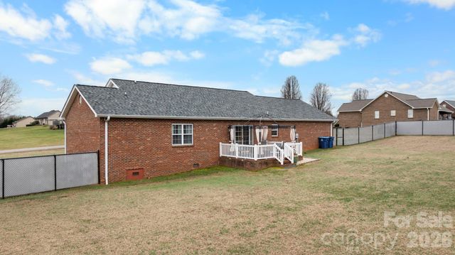 95 Chesterfield Drive, Taylorsville, NC 28681