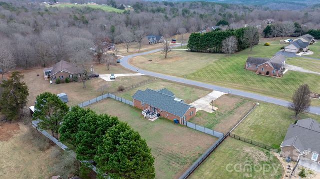 95 Chesterfield Drive, Taylorsville, NC 28681